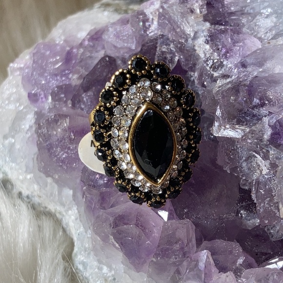 Vintage Boho Gold Filled Black Crystal ring - Picture 5 of 8